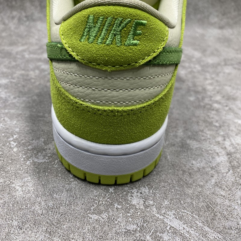 Nike SB Dunk Low Green Apple