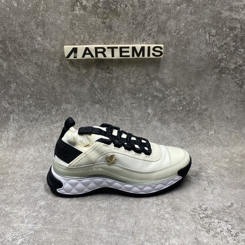 Ch*el velvet calfskin & mixed fibers sneaker ivory