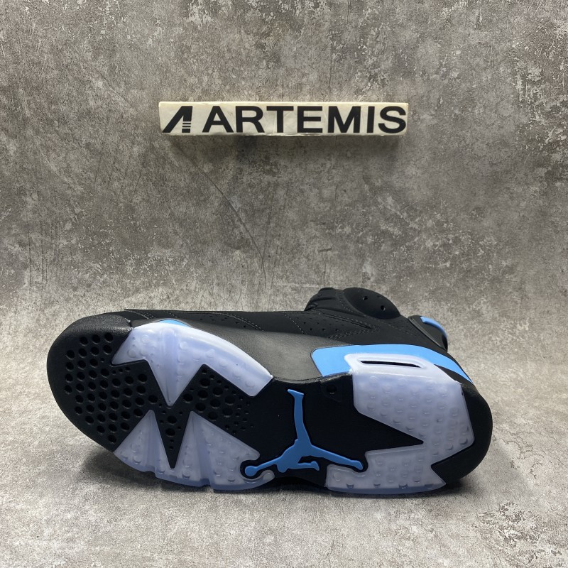 Air Jordan 6 Retro UNC