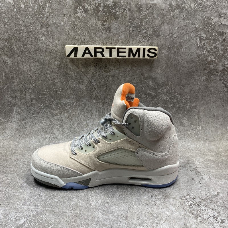 Air Jordan 5 Retro SE Craft Light Orewood Brown
