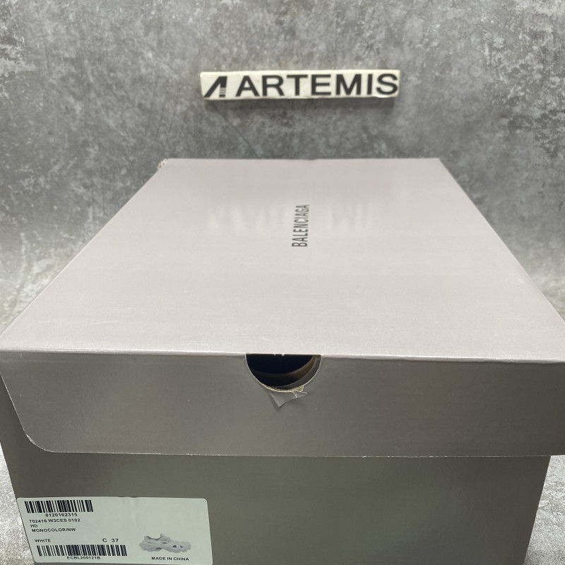 Balenciga HD Lace-Up Sneaker in light purple