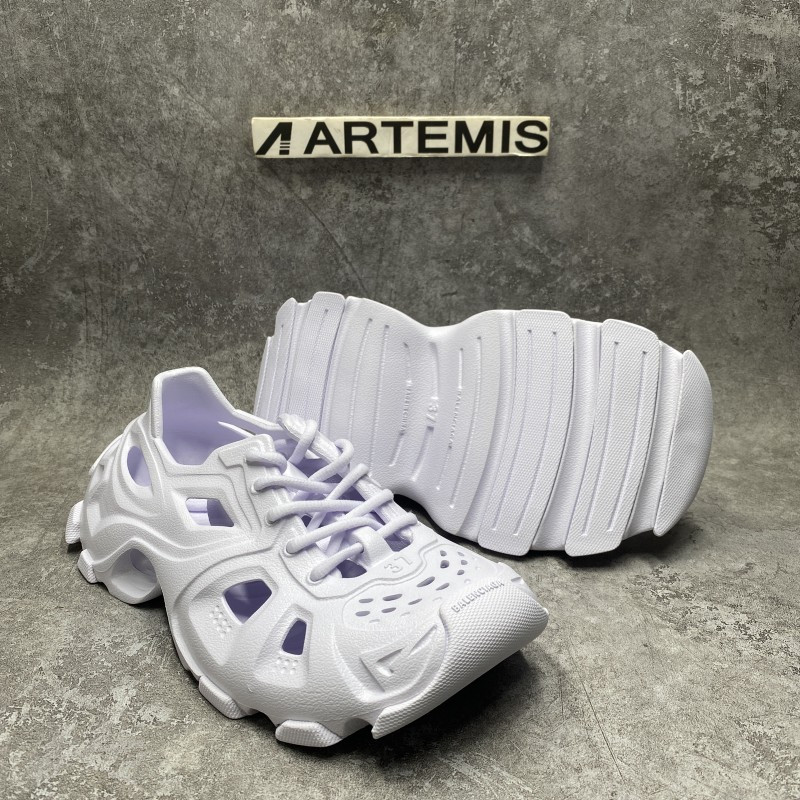 Balenciga HD Lace-Up Sneaker in light purple