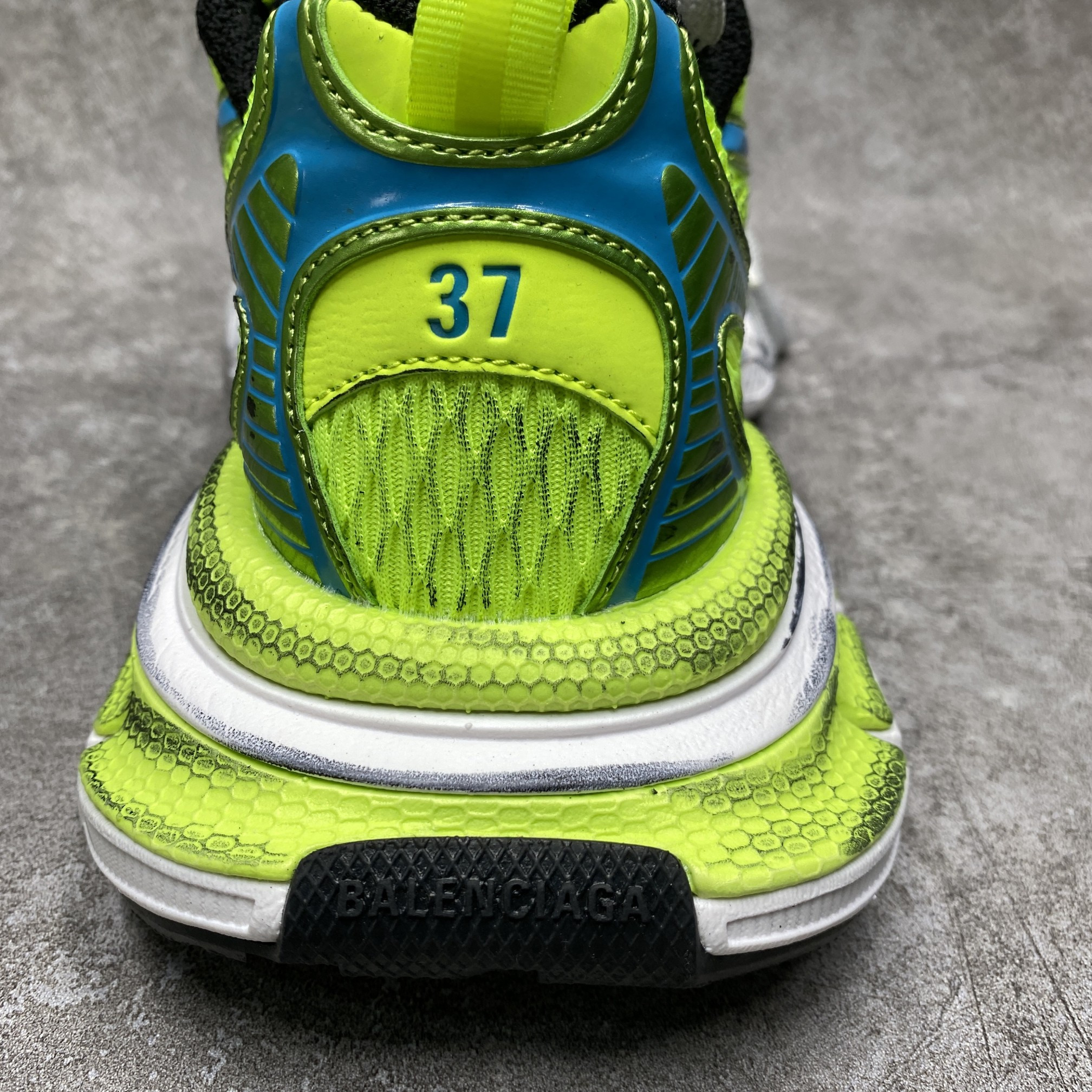 Balenciga 3XL Sneaker Worn Out Fluo Yellow