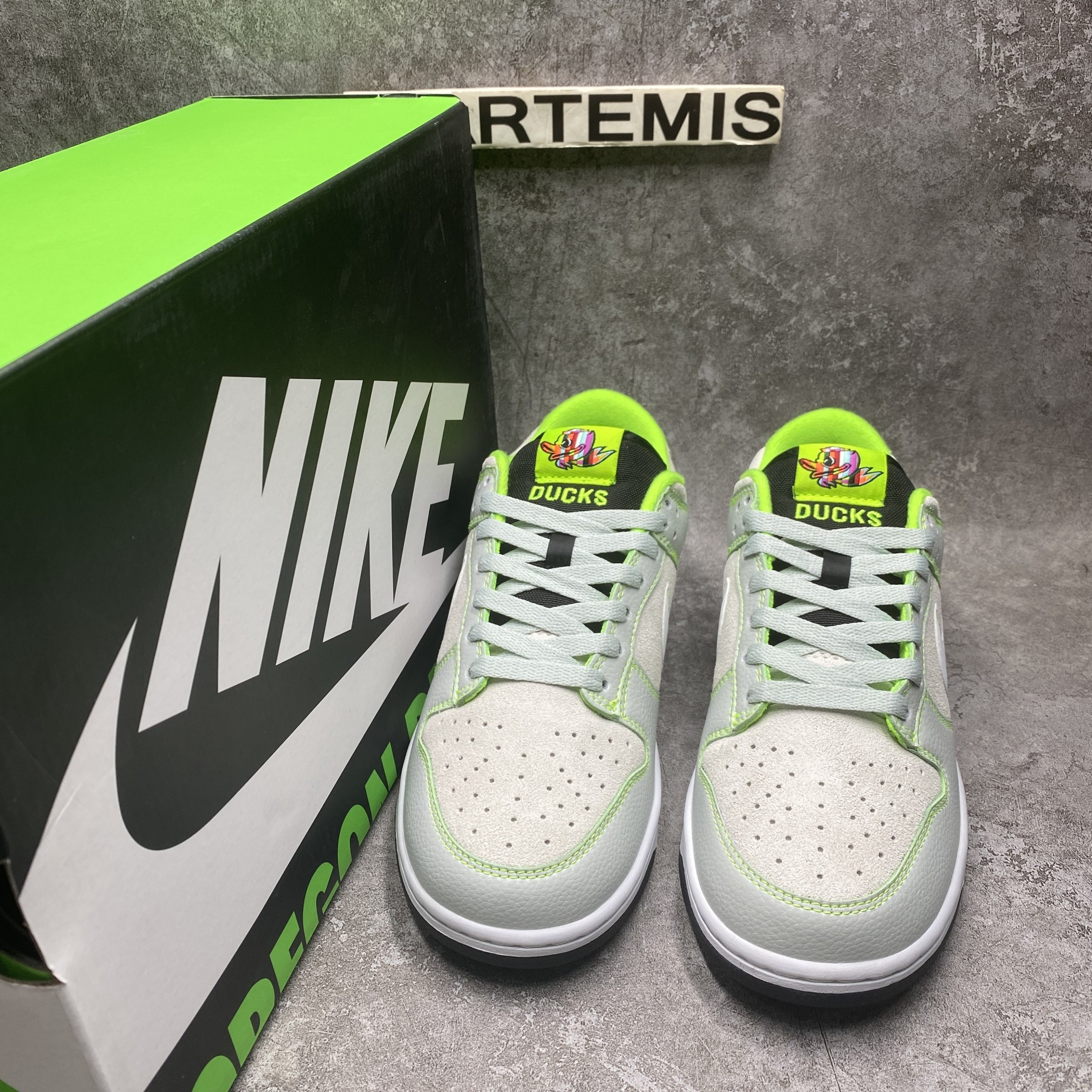 Nike Dunk Low University of Oregon PE (2023)