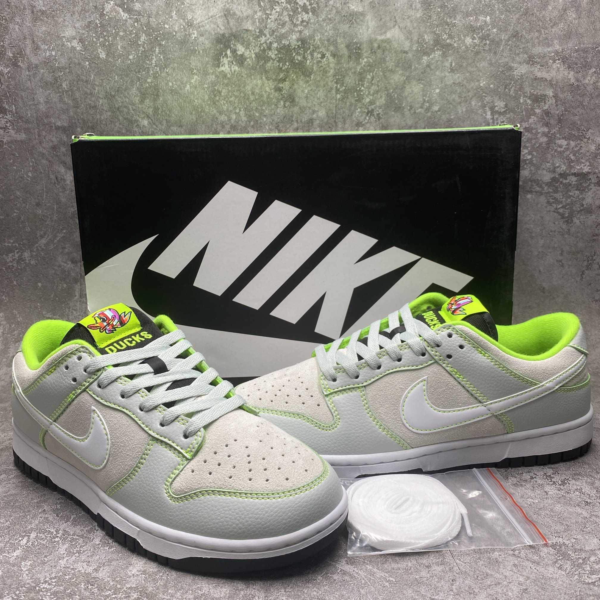 Nike Dunk Low University of Oregon PE (2023)