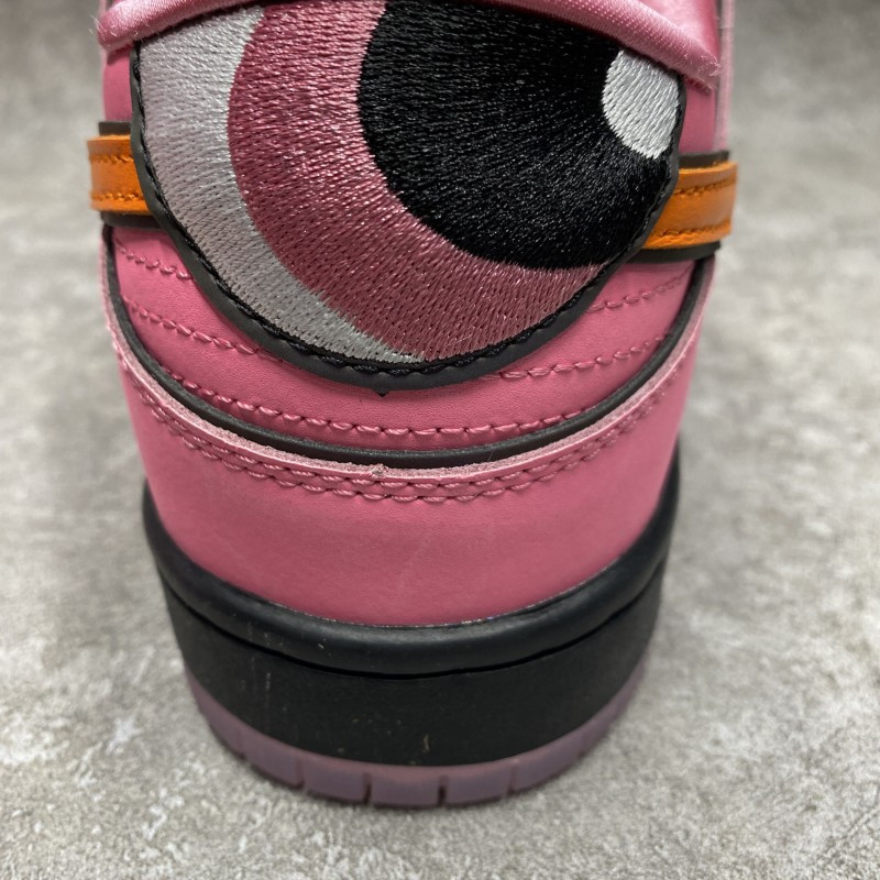 The Powerpuff Girls x Nike Dunk SB Low   PINK