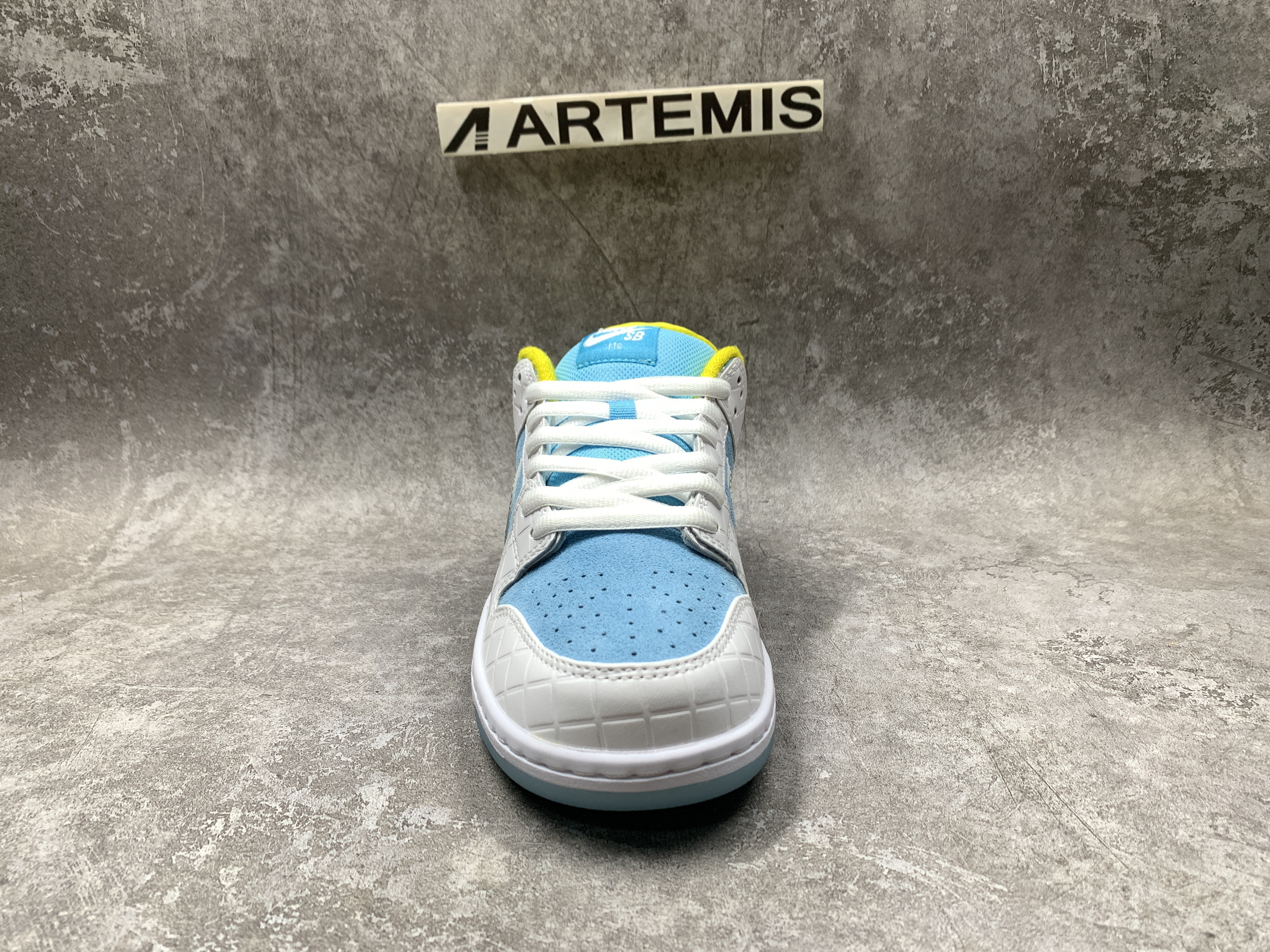 Nike SB Dunk Low FTC Lagoon Pulse