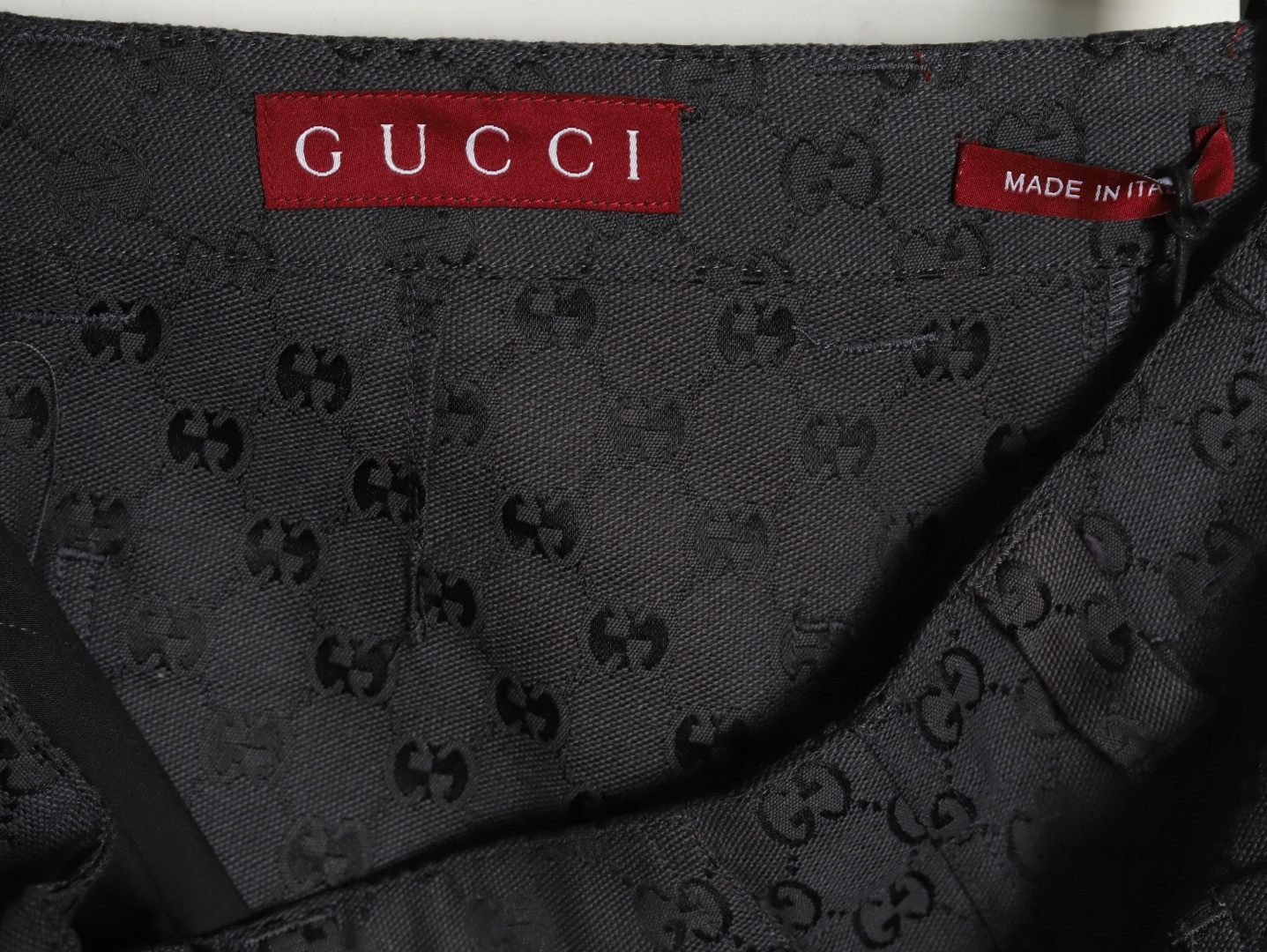 G*u*i 25ss shorts