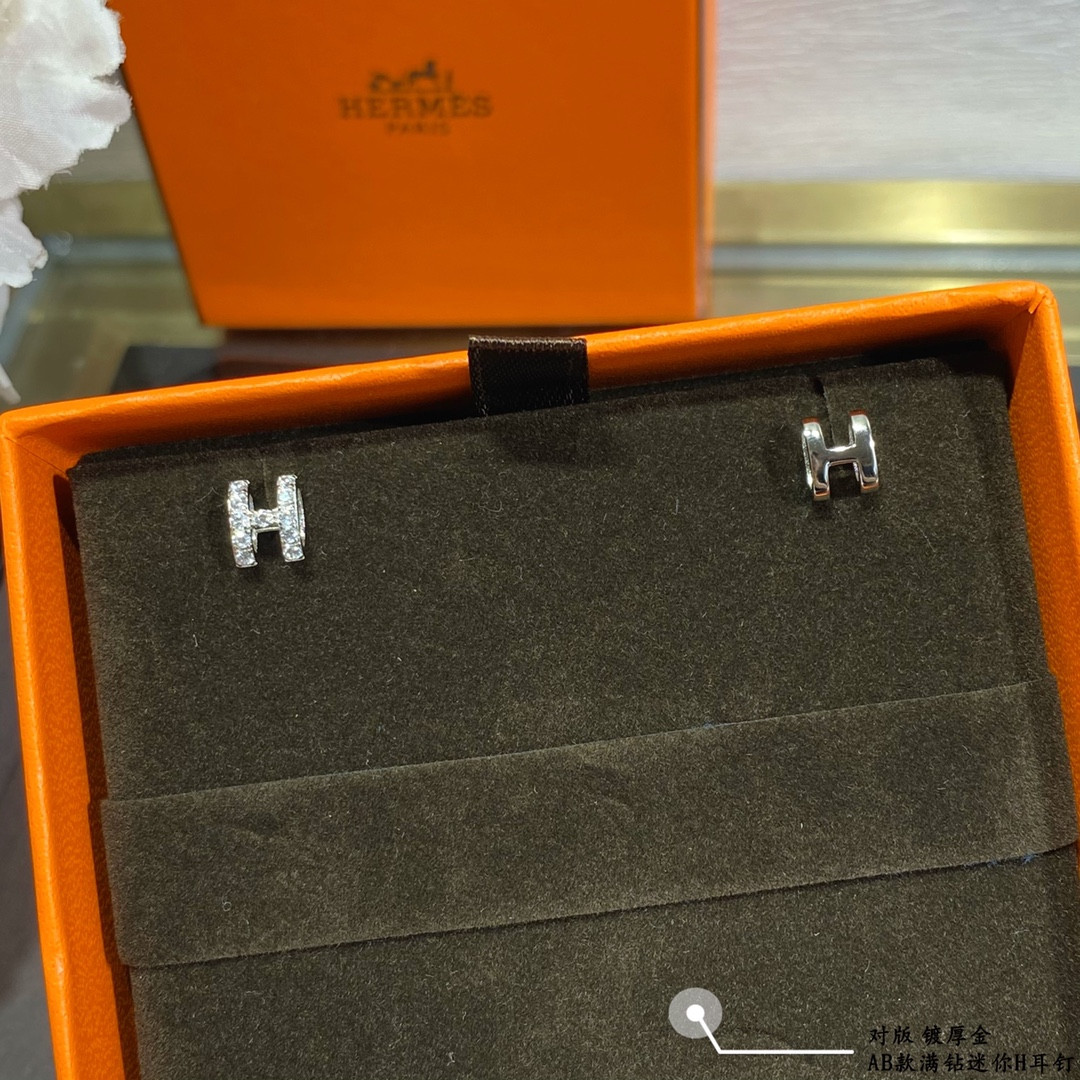H**mes ab style fully di*m*nd-encrusted  h  stud earrings
