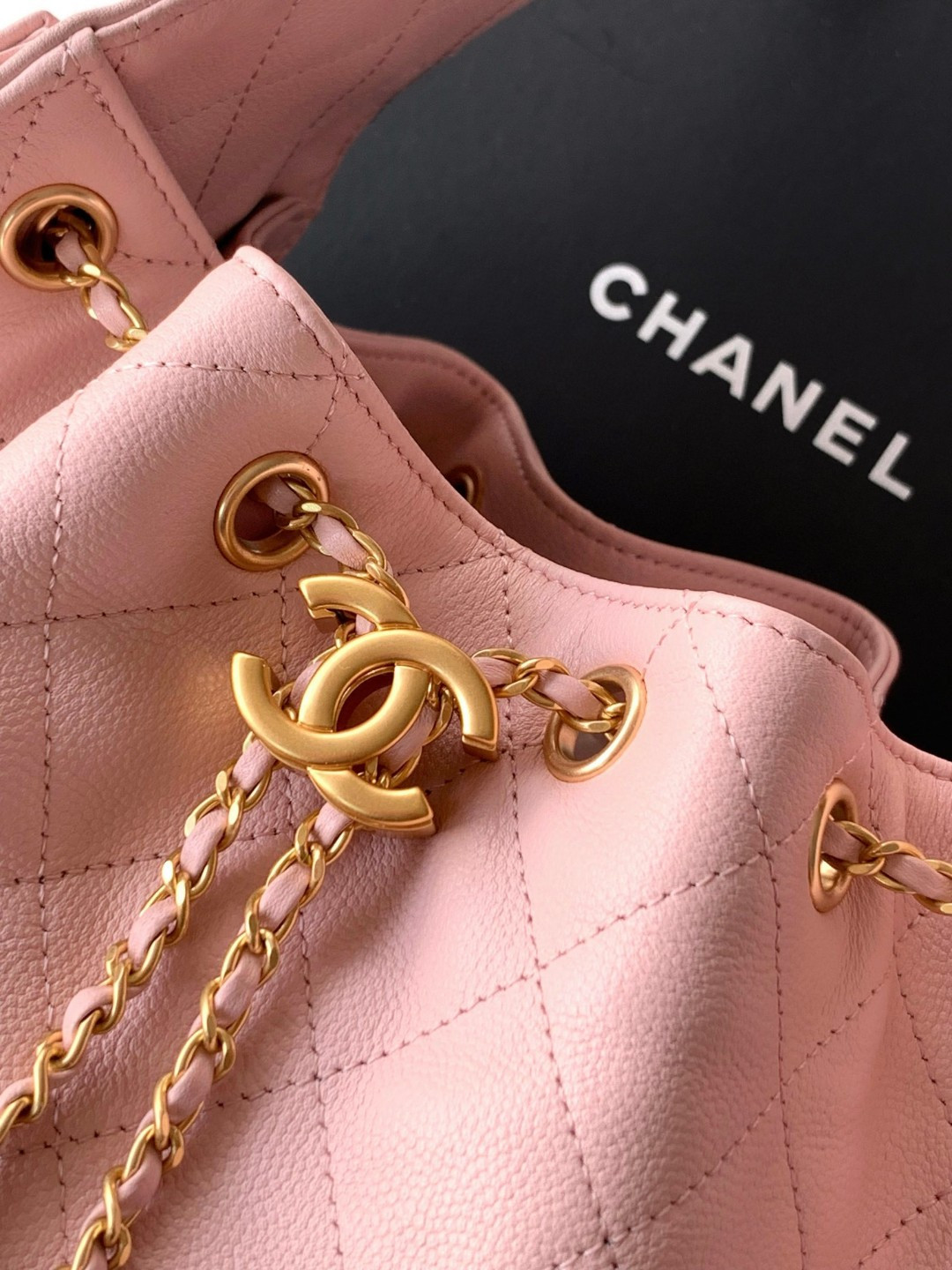 Ch*el 25c bucket bag 26x30x14cm