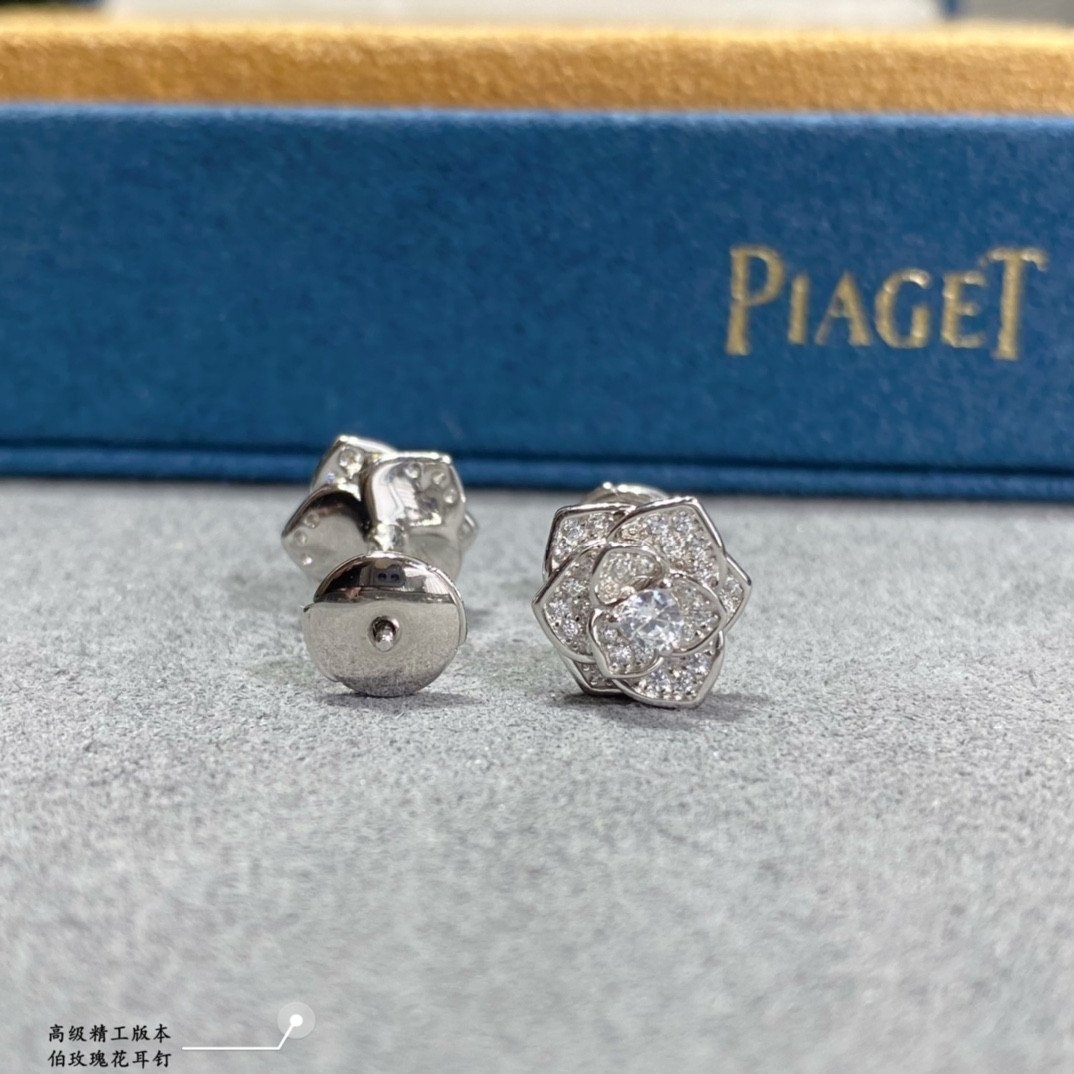 P1aget rose stud earrings