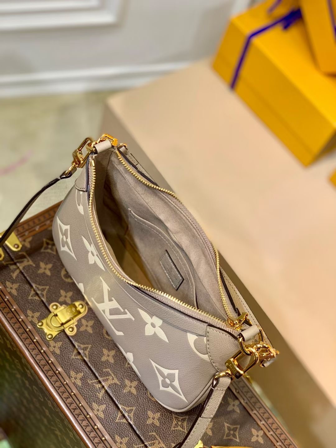 LV BAGATELLE M46112