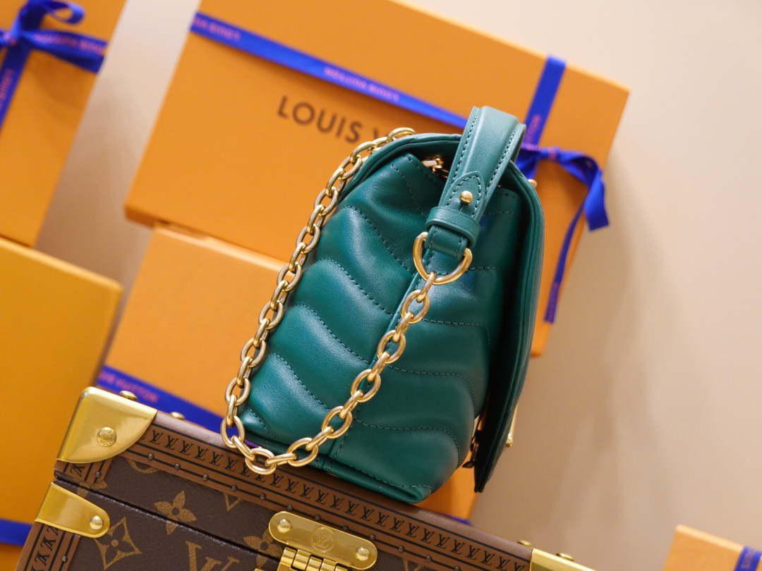 LV NEW WAVE CHAIN BAG M58664