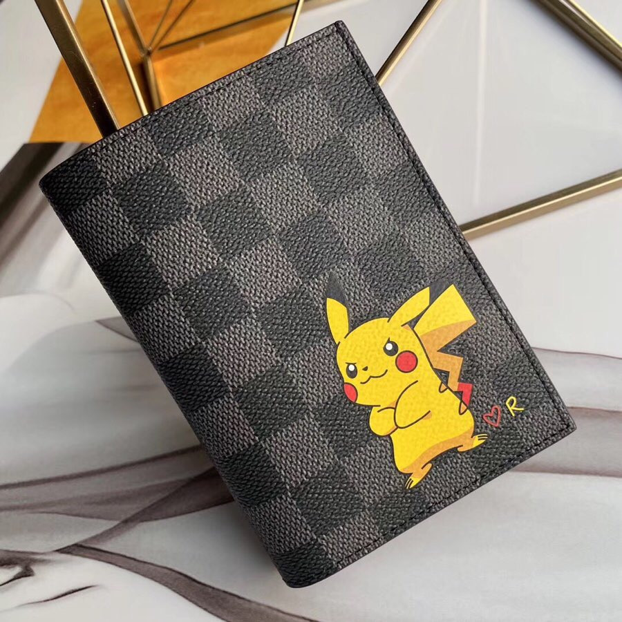 LV Passport cover N64411