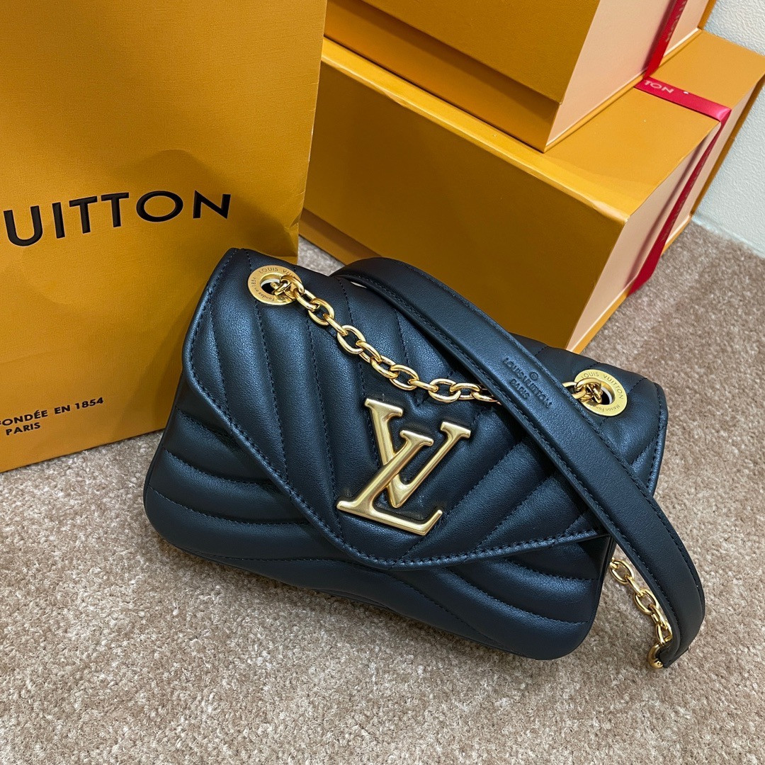 LV NEW WAVE CHAIN BAG PM M20687