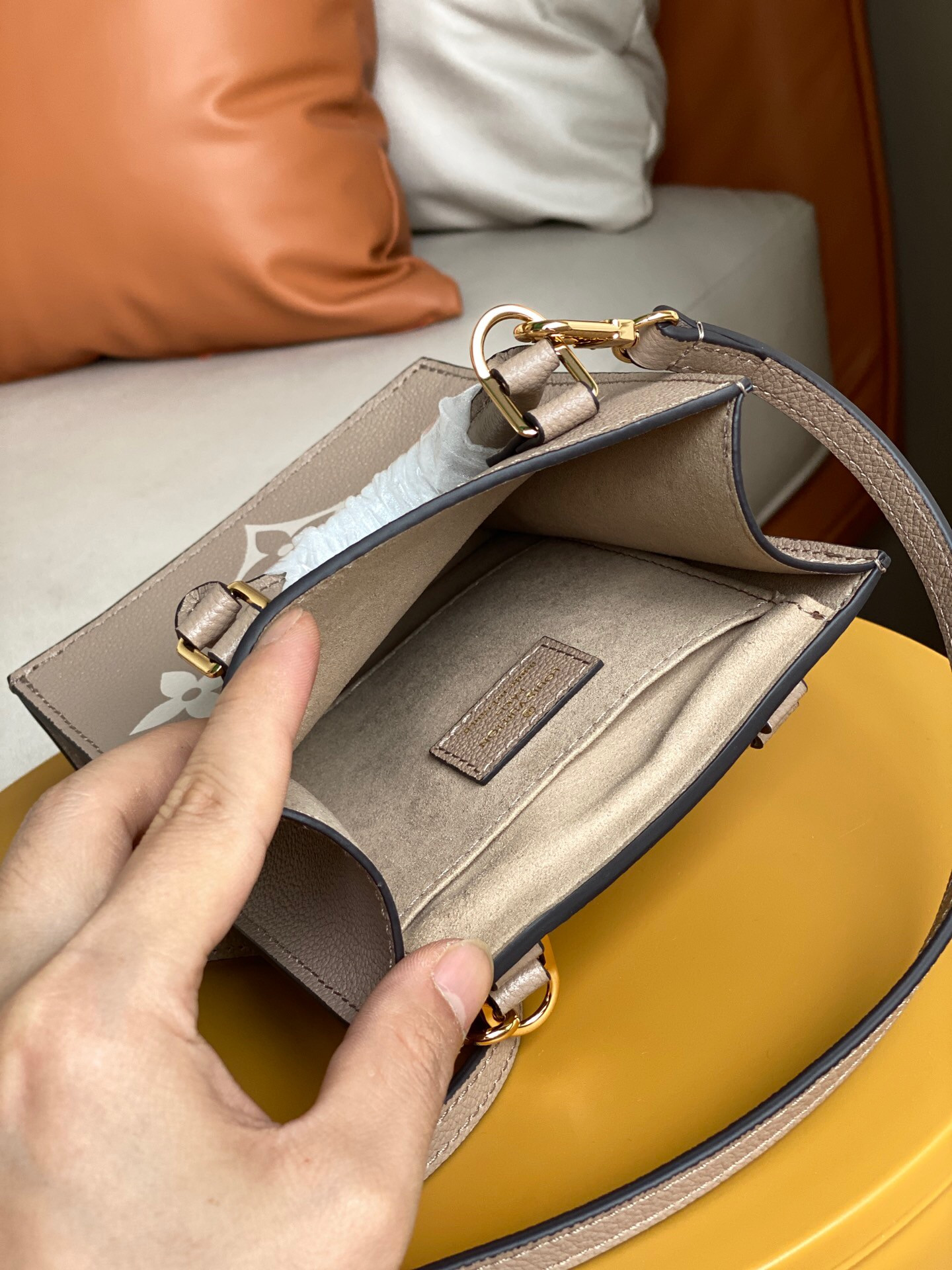 PETIT SAC PLAT M57937