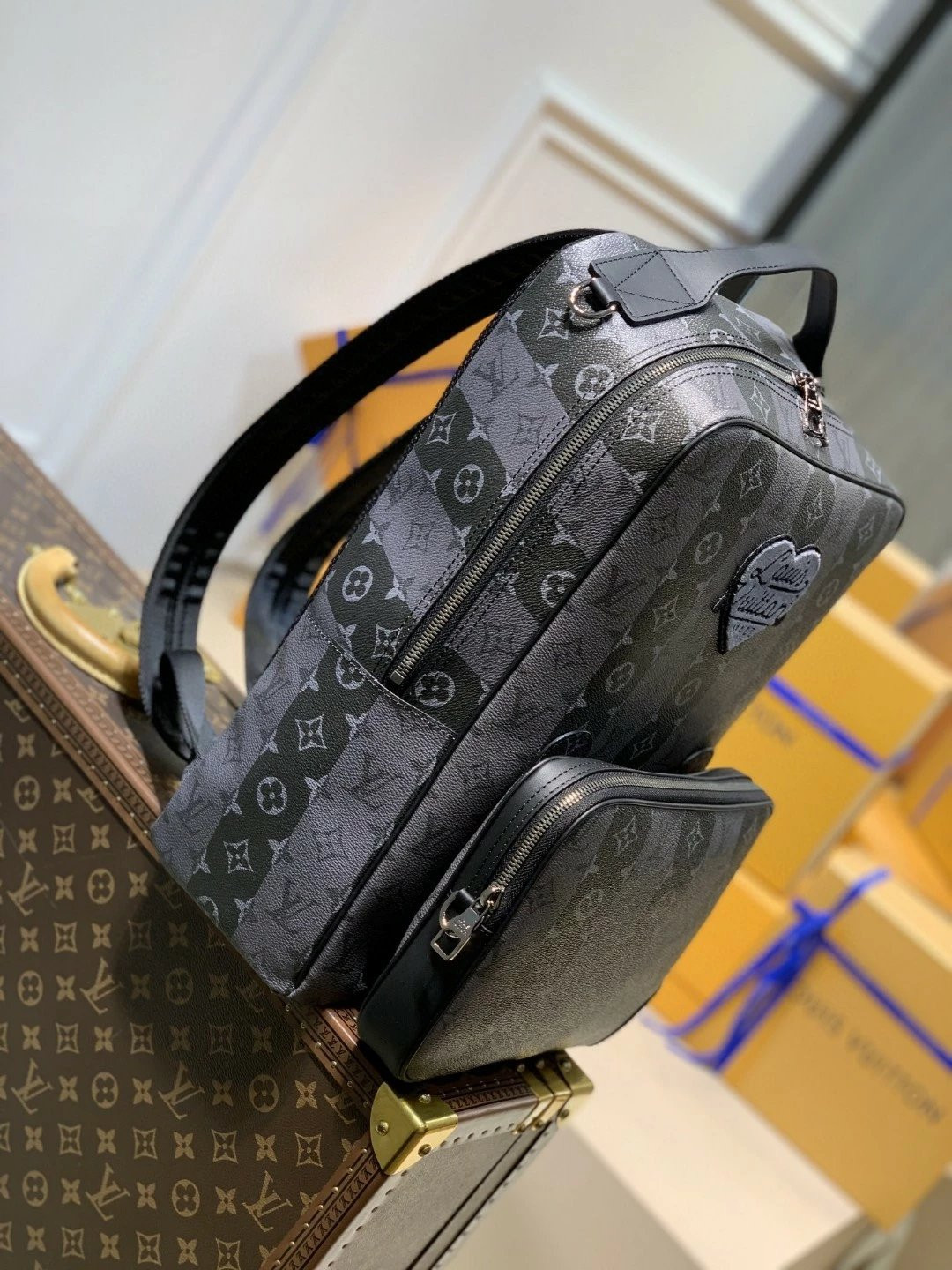 LV UTILITARY BACKPACK M45962