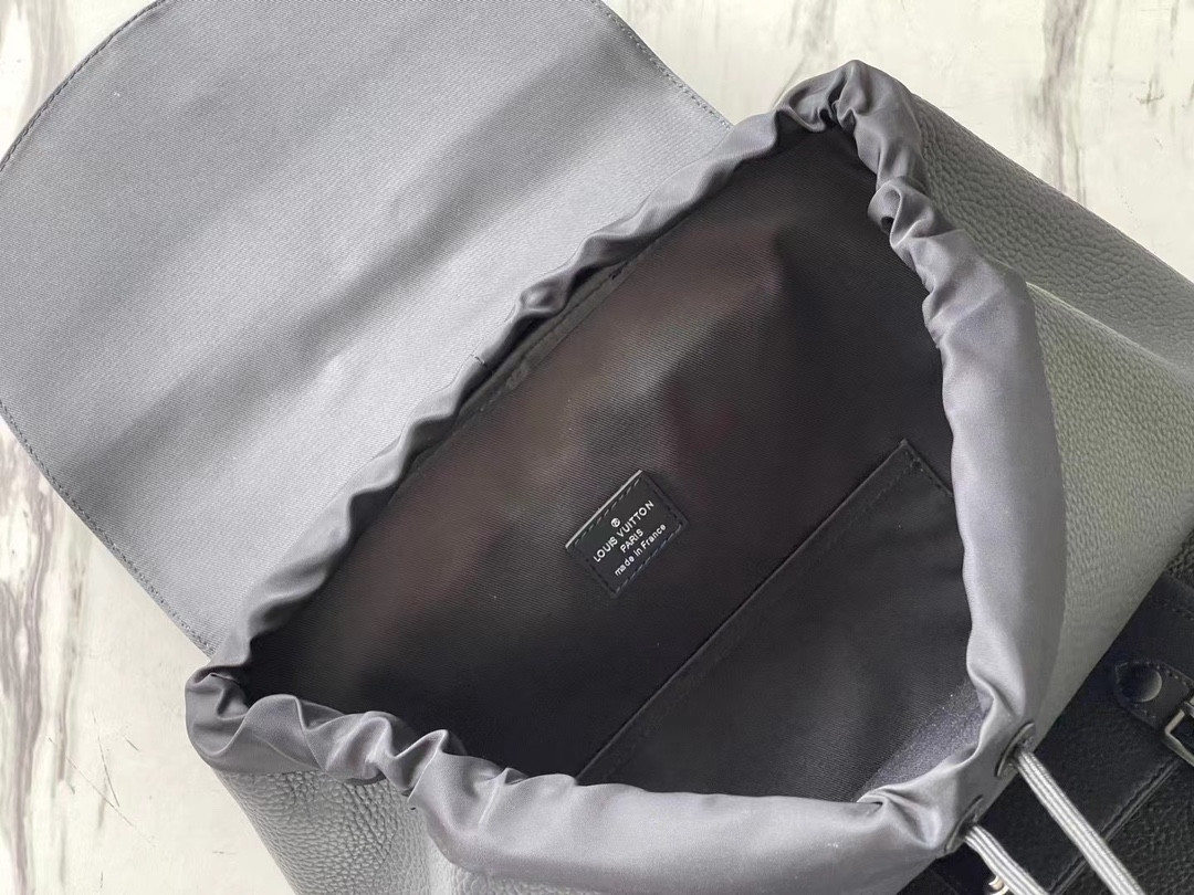 LV CHRISTOPHER SLIM BACKPACK M58644