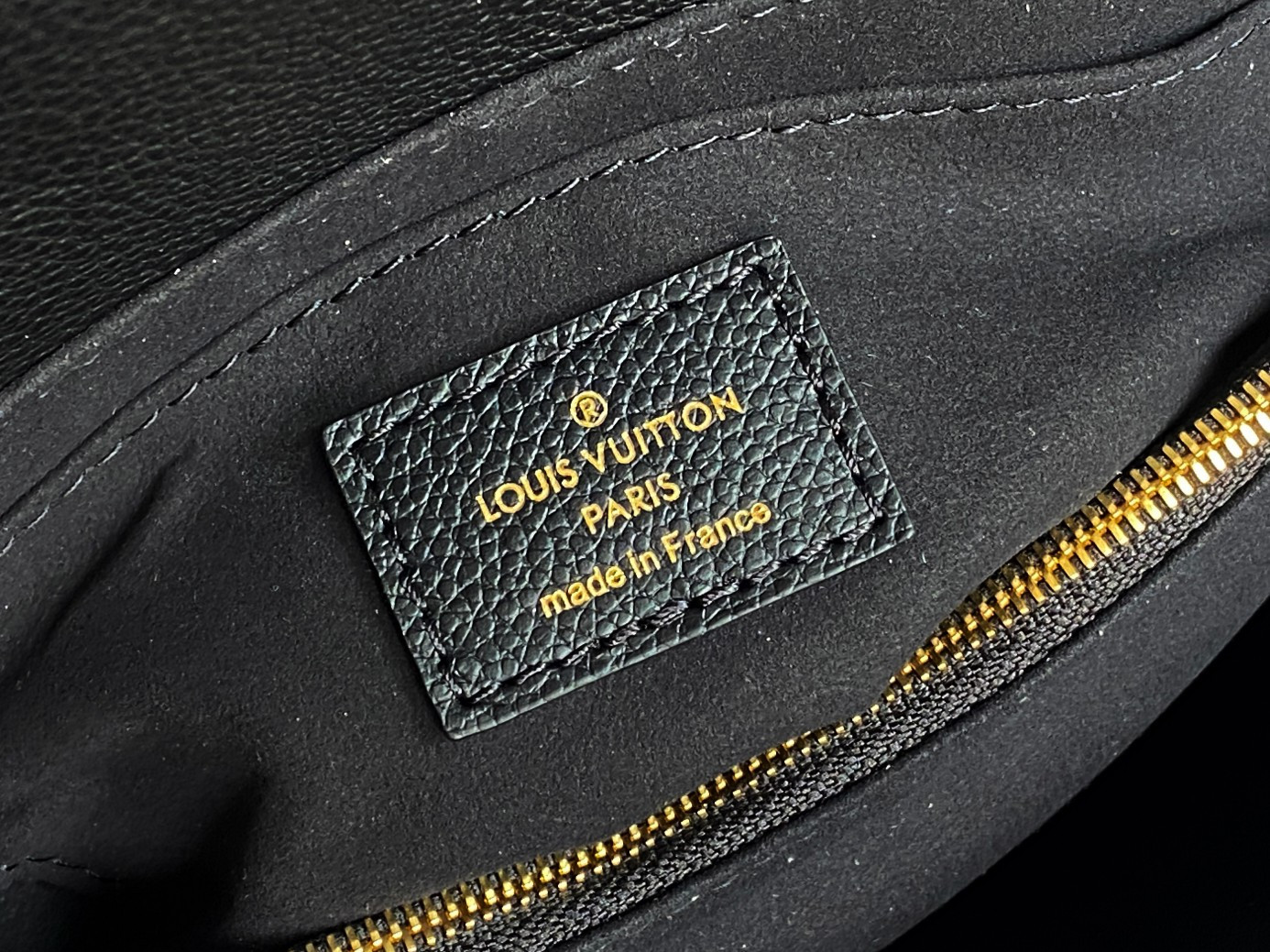 LV Madeleine BB M45978 24x17x8.5cm