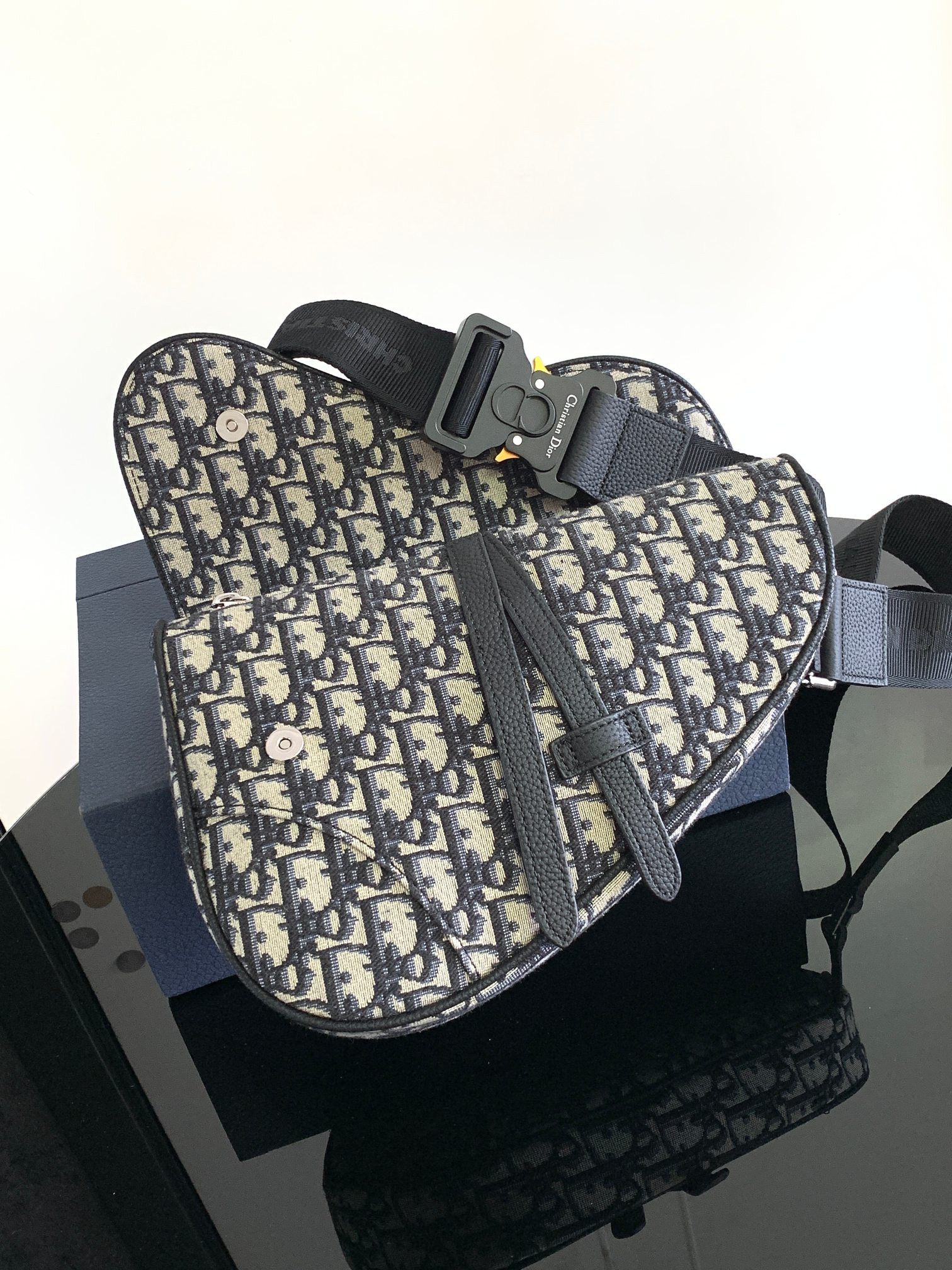 D*or saddle bag beige and black D*or oblique jacquard 26 x 19 x 4.5 cm