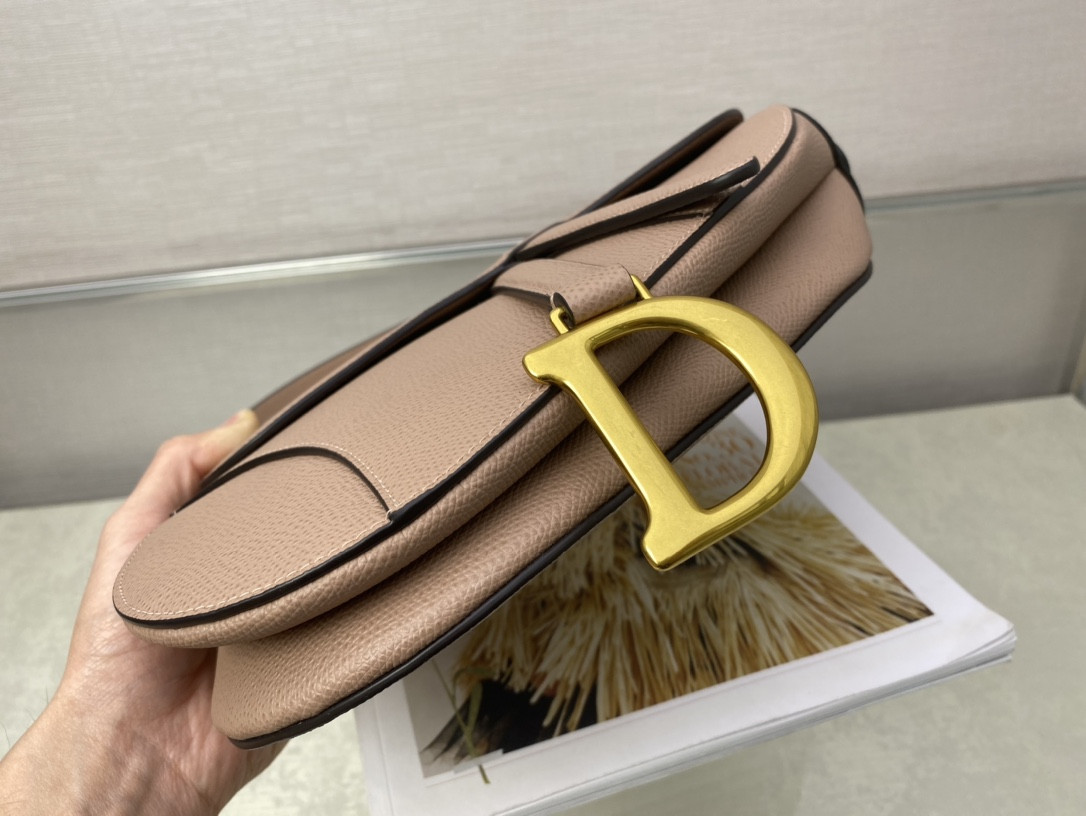 D*or saddle bag warm taupe grained calfskin 25.5x20x6.5cm
