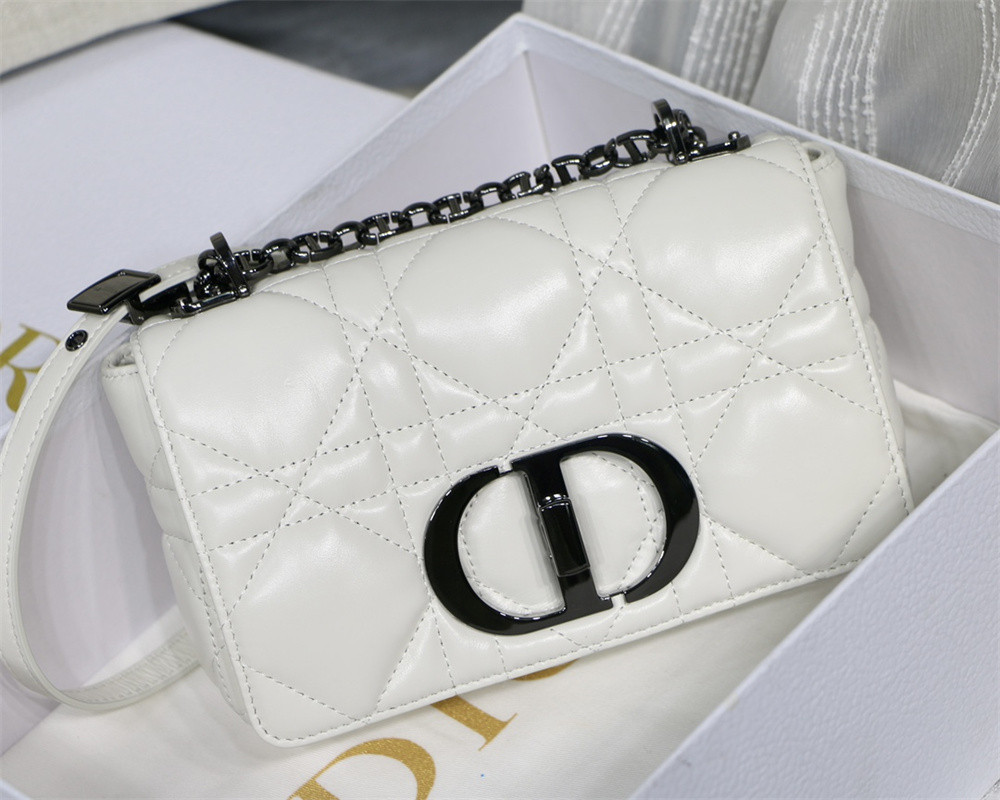 small d*or caro bag ivory S*pple cannage calfskin with silver hardware 20 x 12 x 7 cm
