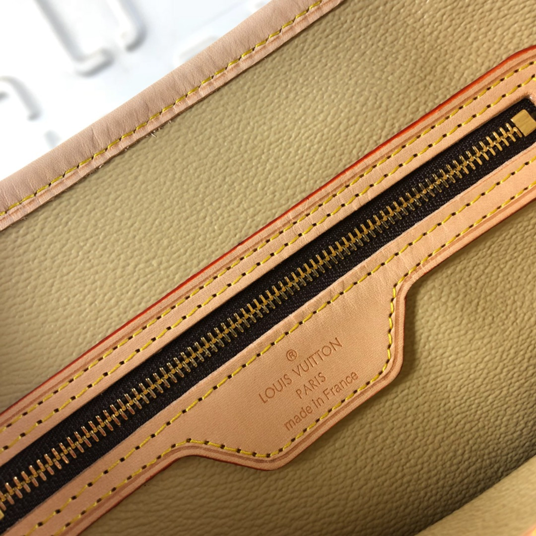 LV PETIT BUCKET M42238