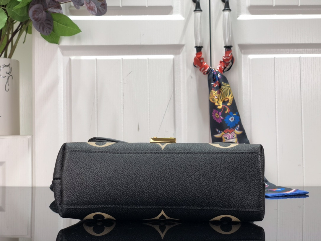LV Madeleine BB M45978 BLACK WHITE
