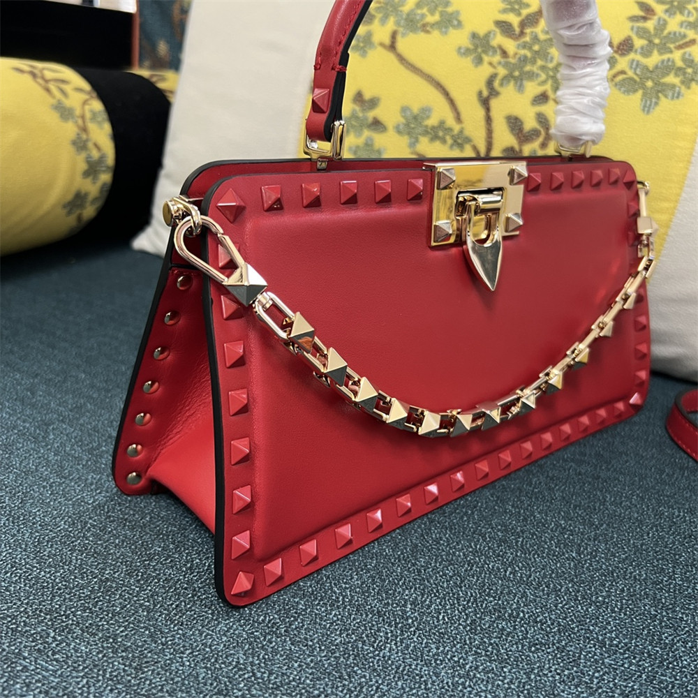 Va1e*ntin0 garavani rockstud23 smooth calfskin handbag red
