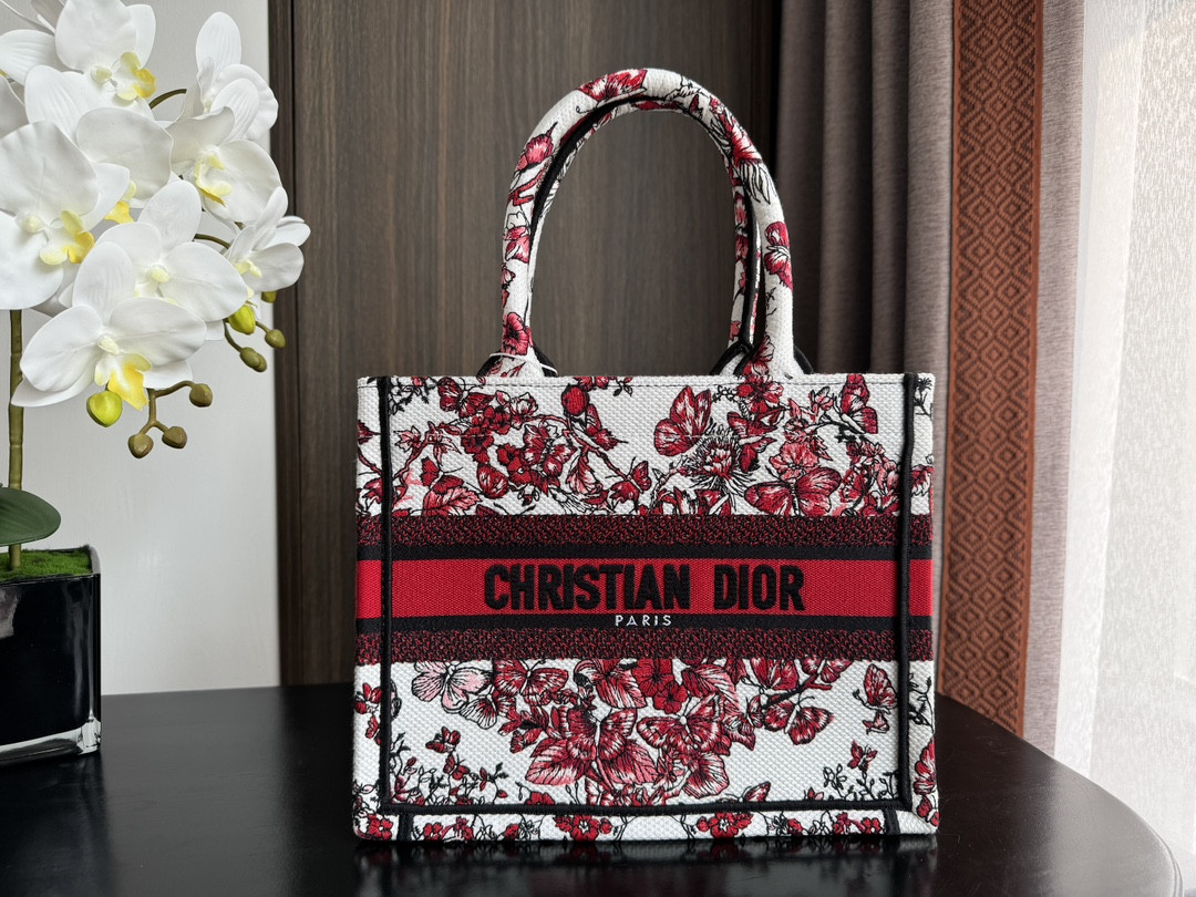 small D*or book tote white and red le cŒur des papillons embroidery 10.5 x 8.5 x 5.5 inches