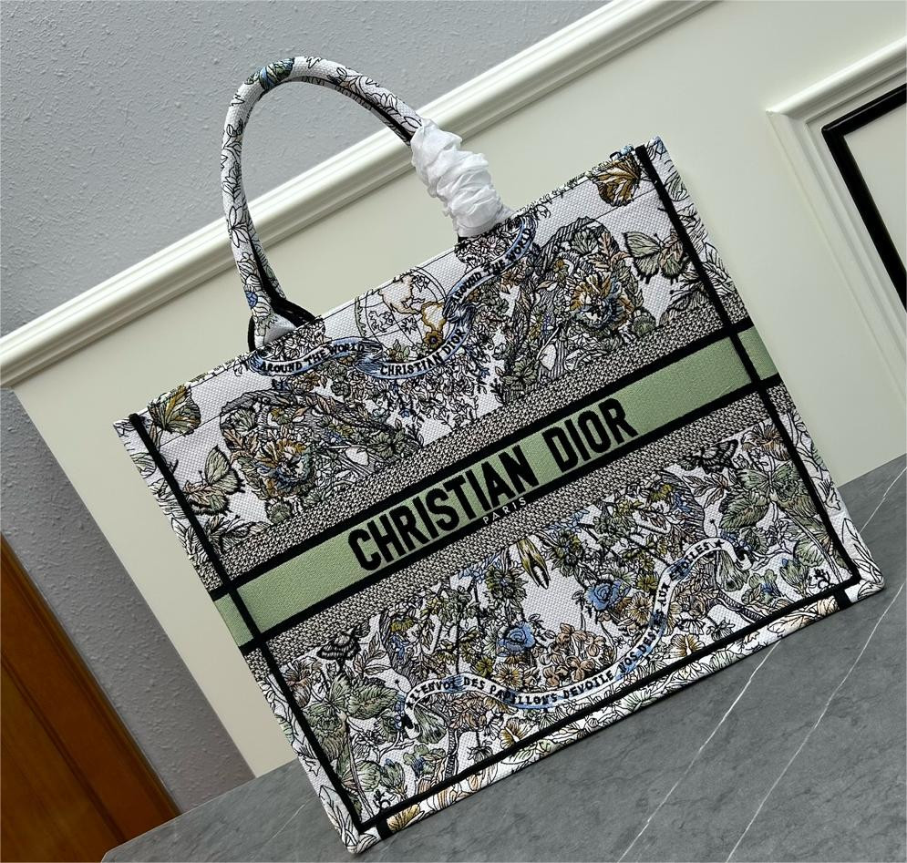 large D*or book tote white multicolor toile de jouy mexico embroidery 16.5 x 14 x 7.5 inches