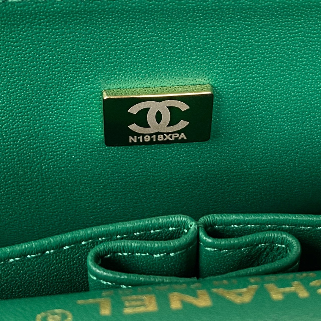 Ch*el classic handbag grained shiny calfskin & gold-tone metal green 6 × 9.9 × 2.5 in