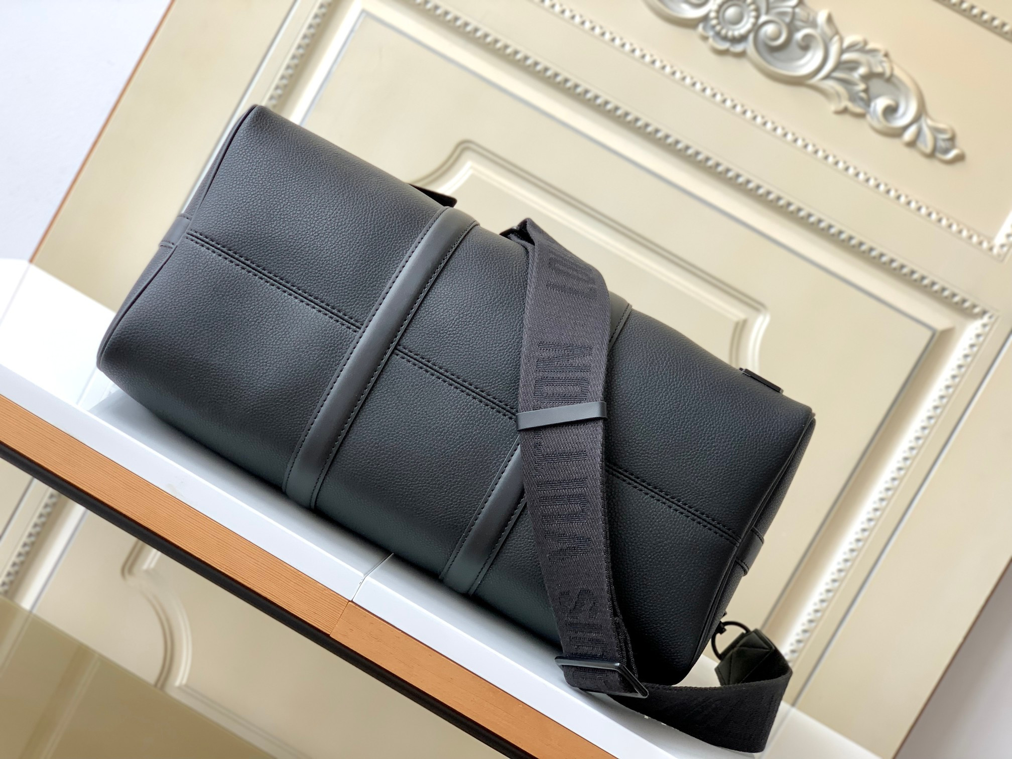 l0*is V*t0n keepall bandoulière 50 m57088