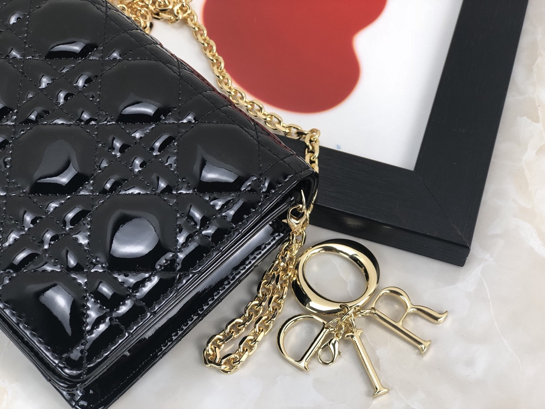 lady D*or pouch  black patent cannage calfskin 8.5 x 4.5 x 1 inches