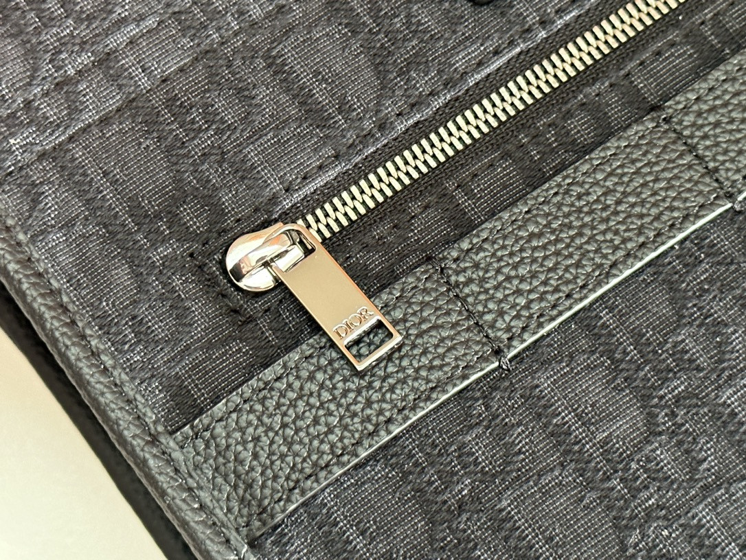 D*or safari tote bag black D*or oblique jacquard and grained calfskin 15.5 x 14 x 4.5 inches