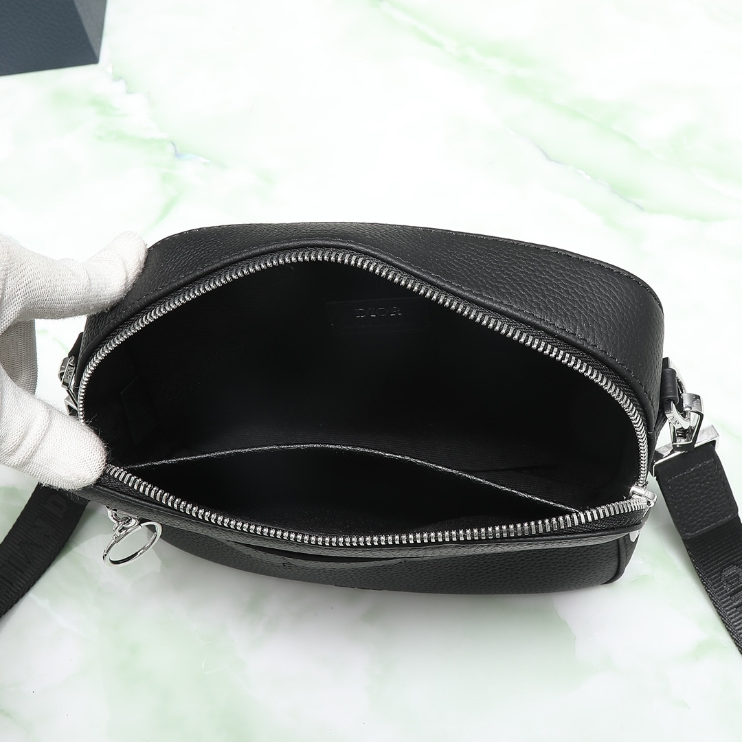 D*or safari bag with strap black 8.5 x 6 x 2.5 inches