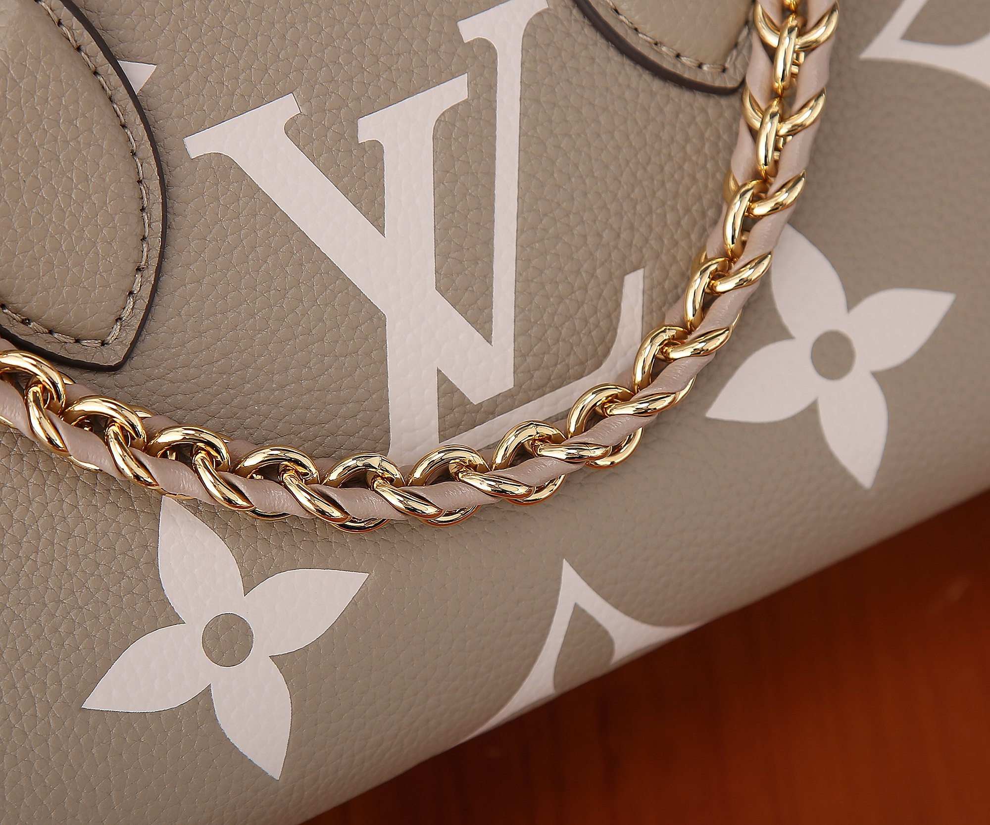 LV OnTheGo East West M23641 9.8 x 5.1 x 3.9 inches