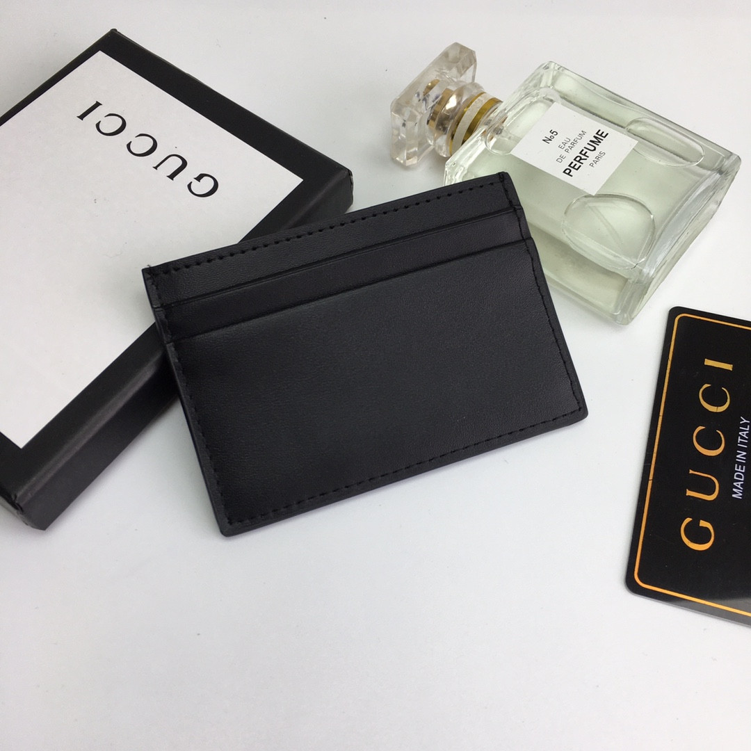 G*u*i gg  card case wallet
