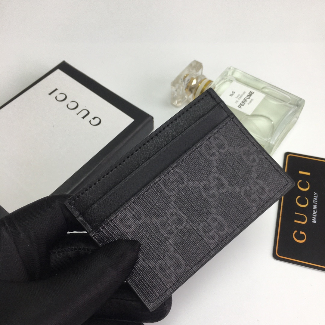 G*u*i gg card case wallet