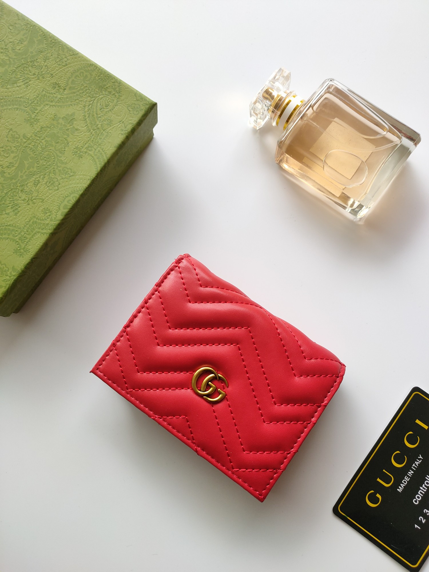 G*u*i gg  card case wallet