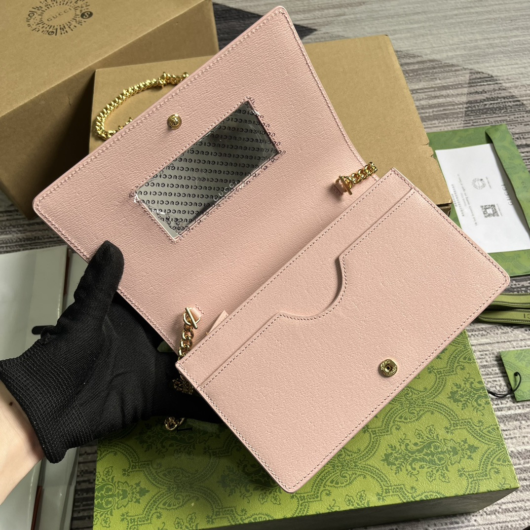 chain wallet with G*u*i script pink 7.8"w x 5"h x 1.6"d