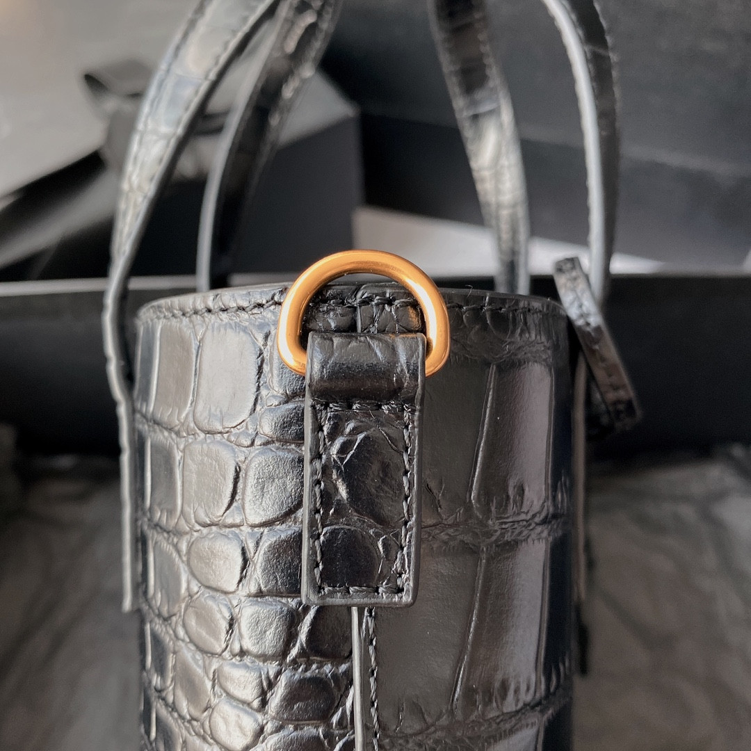 y*l Sa**t Lau*nt paris mini toy shopping in crocodile-embossed leather black 7.1 x 6.7 x 3.1 inches