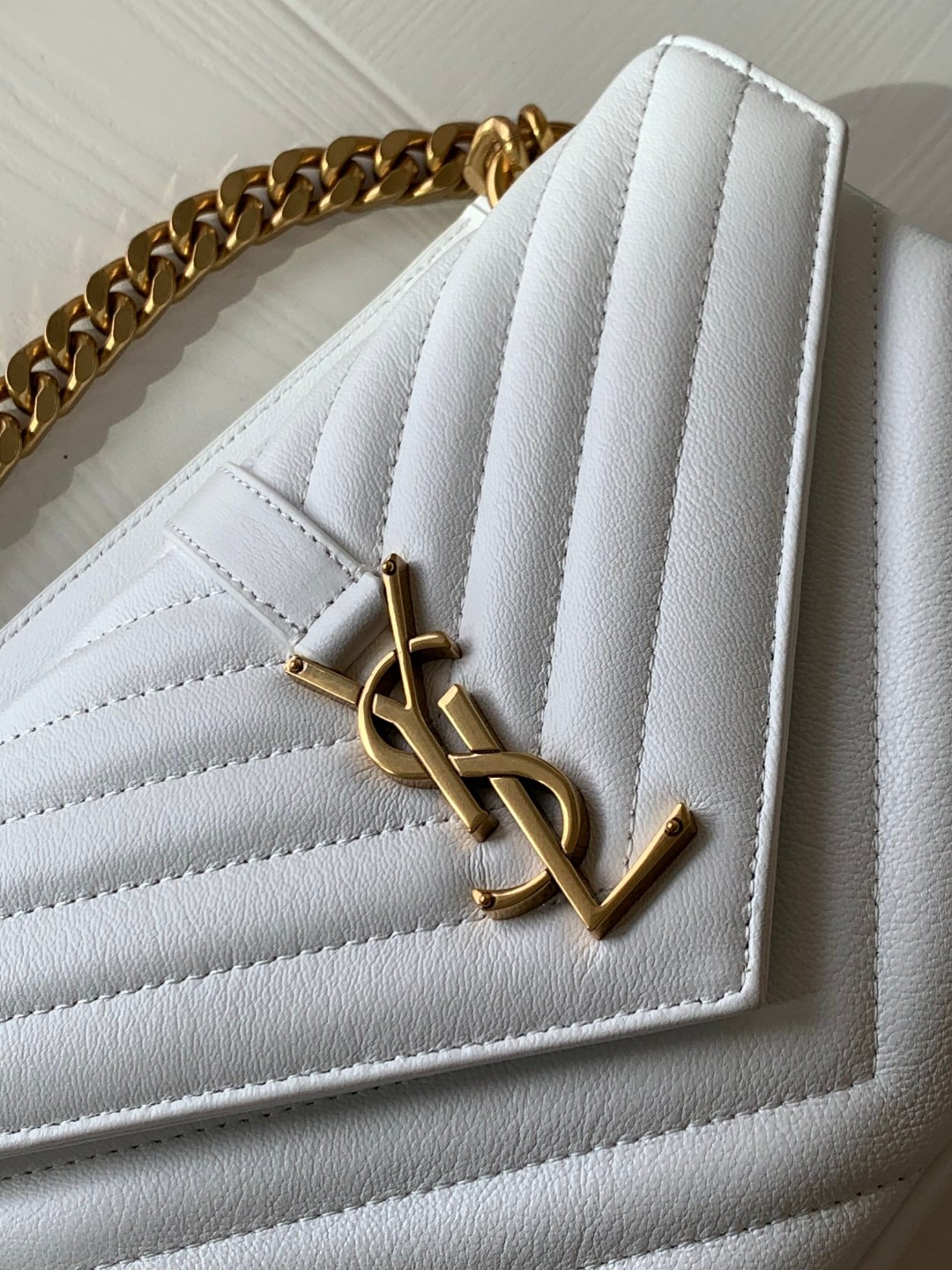 Y*L college medium in quilted leather white  9.4 x 6.6 x 2.5 inches
