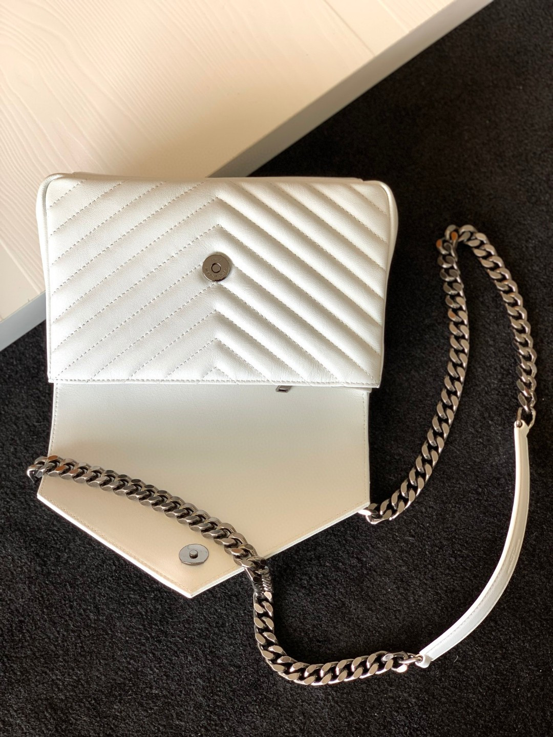 Y*L college medium in quilted leather white silver 9.4 x 6.6 x 2.5 inches