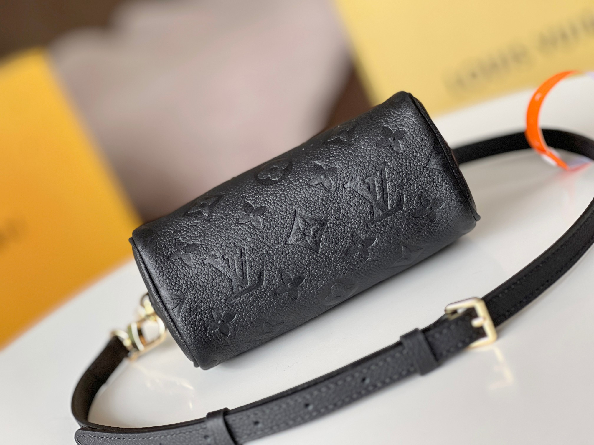 LV Nano Speedy M82450 16 x 11 x 9 CM