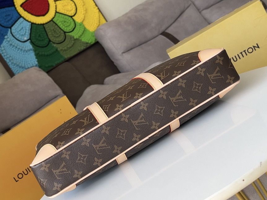 LV N41124 41 x 31 x 7 cm