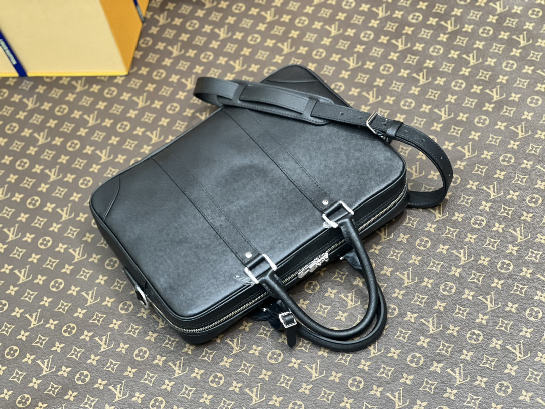 LV M30925 Porte-Documents Voyage PM 36.5 x 27.5 x 6 cm