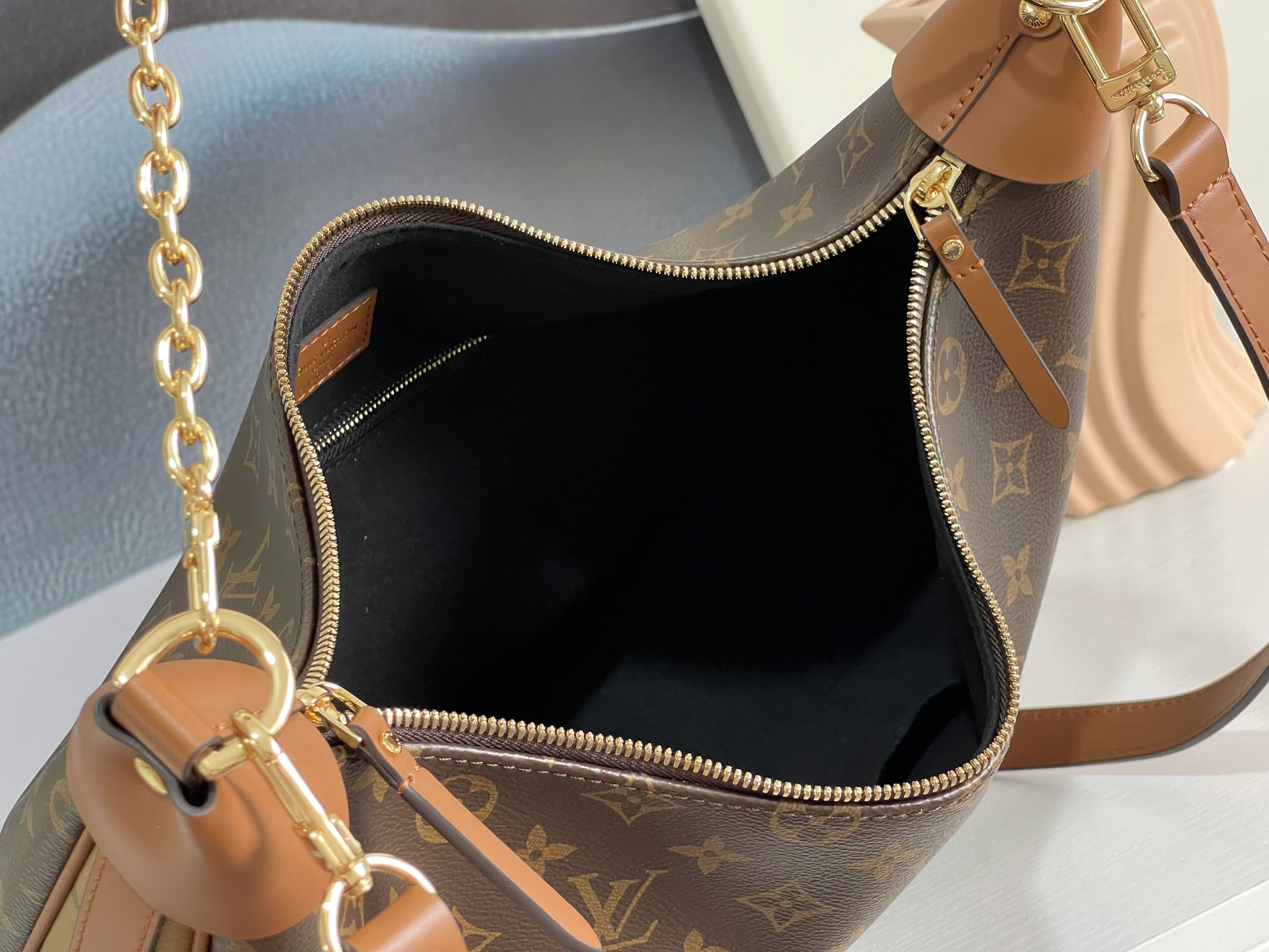 LV M46311 Loop Hobo 15 x 10.2 x 3.9 inches