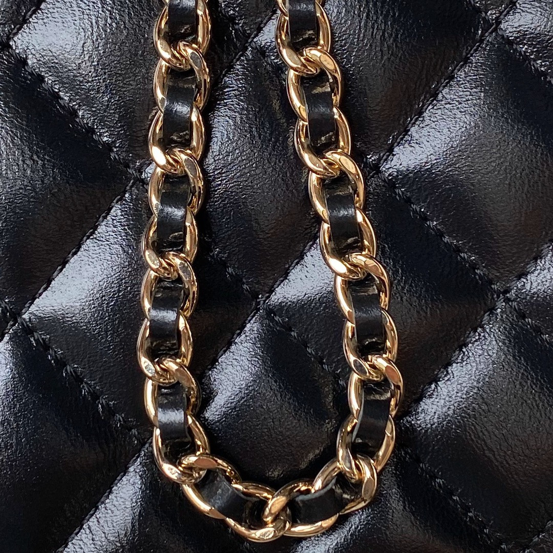 Ch*el 24p chain leather square box shoulder bag 16x10x8cm