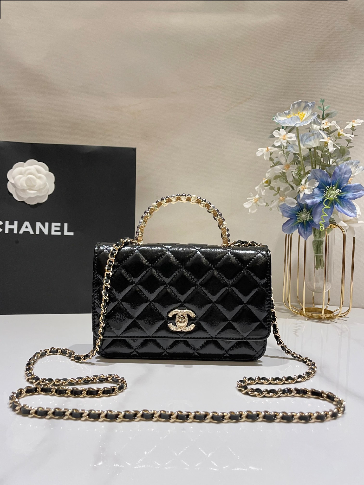 Ch*el classic wallet on chain rhinestone handle black 4.8 × 7.5 × 1.4